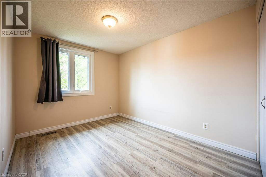 2-407 Keats Way, Waterloo, ON, N2L 5S7 - 18