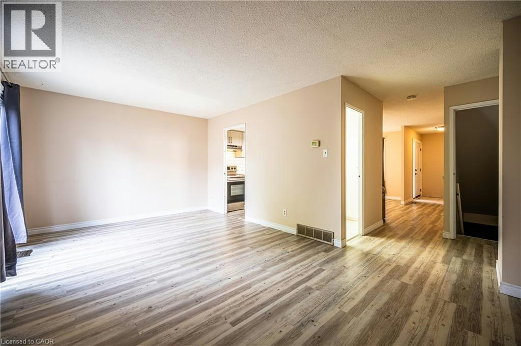 2-407 Keats Way, Waterloo, ON, N2L 5S7 - 12