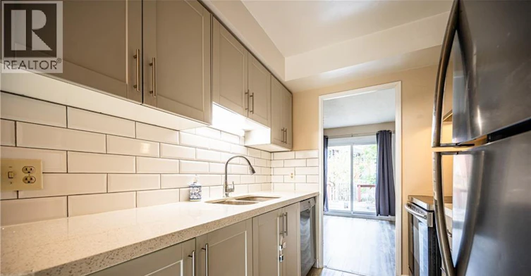 2-407 Keats Way, Waterloo, ON, N2L 5S7 - 8