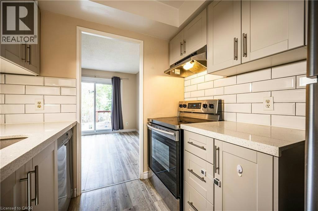 2-407 Keats Way, Waterloo, ON, N2L 5S7 - 9