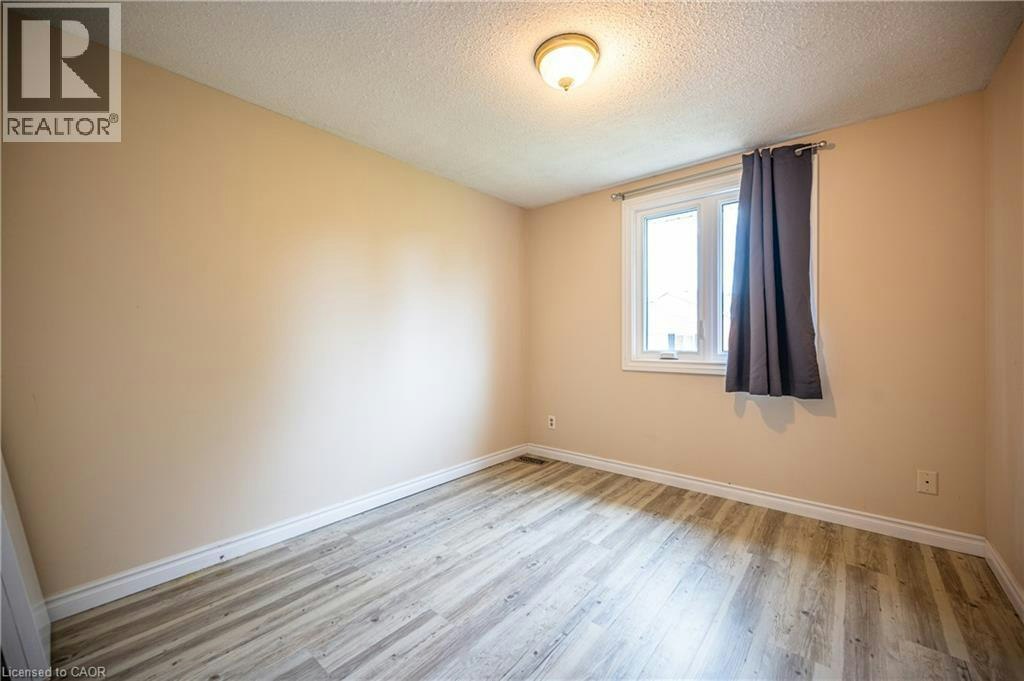 2-407 Keats Way, Waterloo, ON, N2L 5S7 - 19
