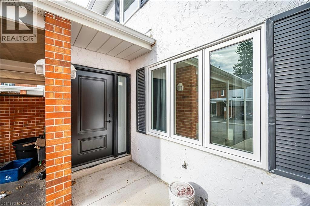 2-407 Keats Way, Waterloo, ON, N2L 5S7 - 3