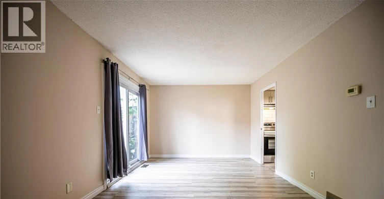2-407 Keats Way, Waterloo, ON, N2L 5S7 - 14