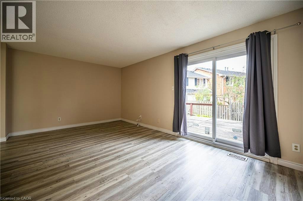 2-407 Keats Way, Waterloo, ON, N2L 5S7 - 11