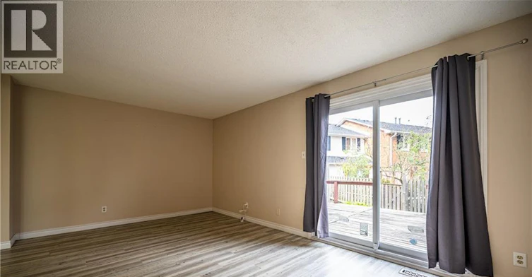 2-407 Keats Way, Waterloo, ON, N2L 5S7 - 11