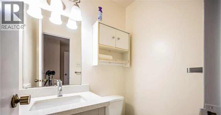 2-407 Keats Way, Waterloo, ON, N2L 5S7 - 13