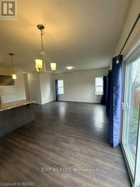 UPPER-25 Kendell Lane, Ingersoll, ON, N5C 3J1 - 2