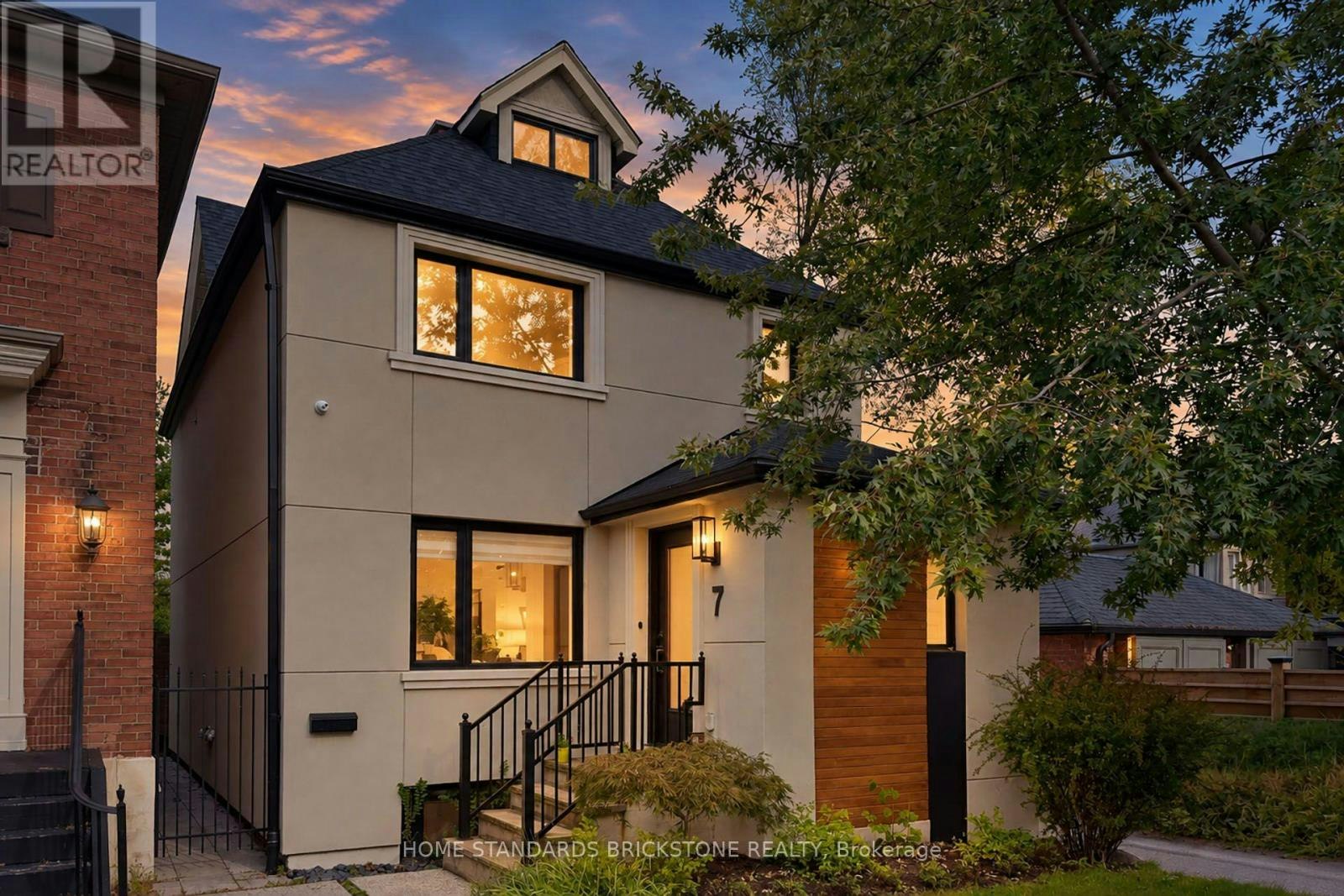 7 Heather Street, Toronto, ON, M4R 1M8