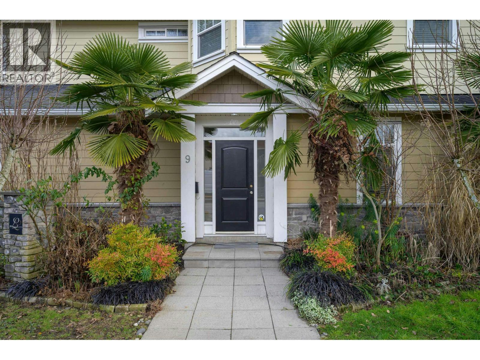 9-4780 55b Street, Delta, BC, V4K 3B7