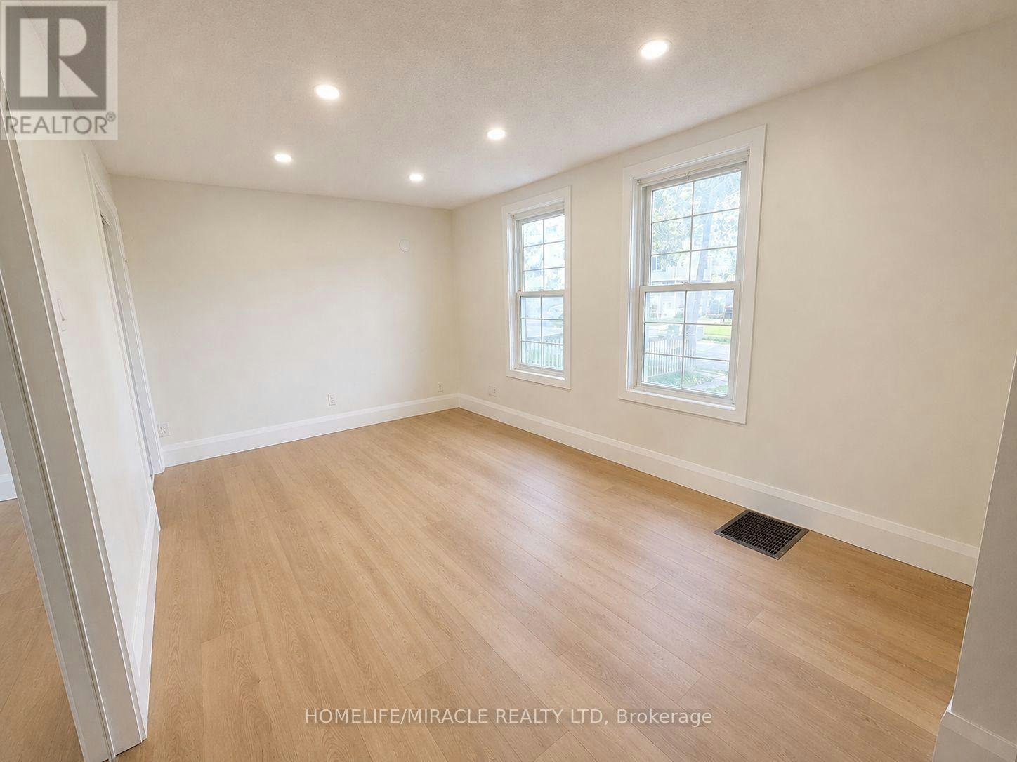 MAIN-5622 Lowell Avenue, Niagara Falls, ON, L2G 4E2 - 11