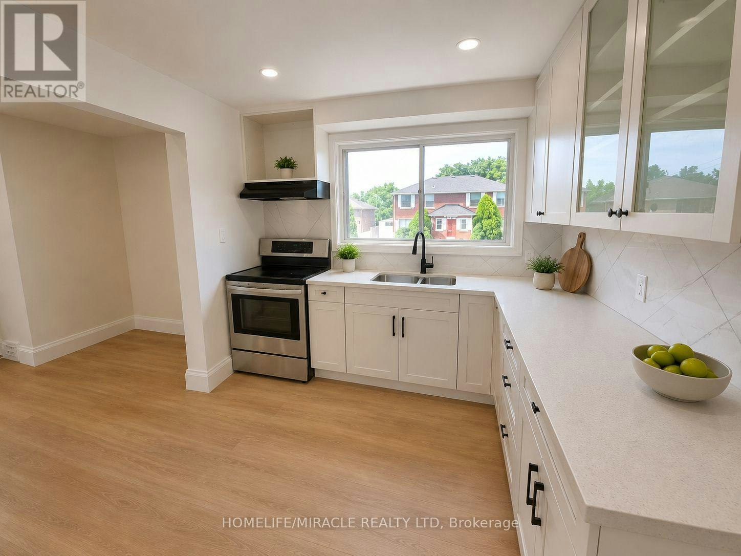 MAIN-5622 Lowell Avenue, Niagara Falls, ON, L2G 4E2 - 4