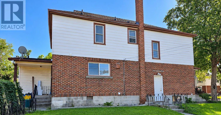 MAIN-5622 Lowell Avenue, Niagara Falls, ON, L2G 4E2 - 2