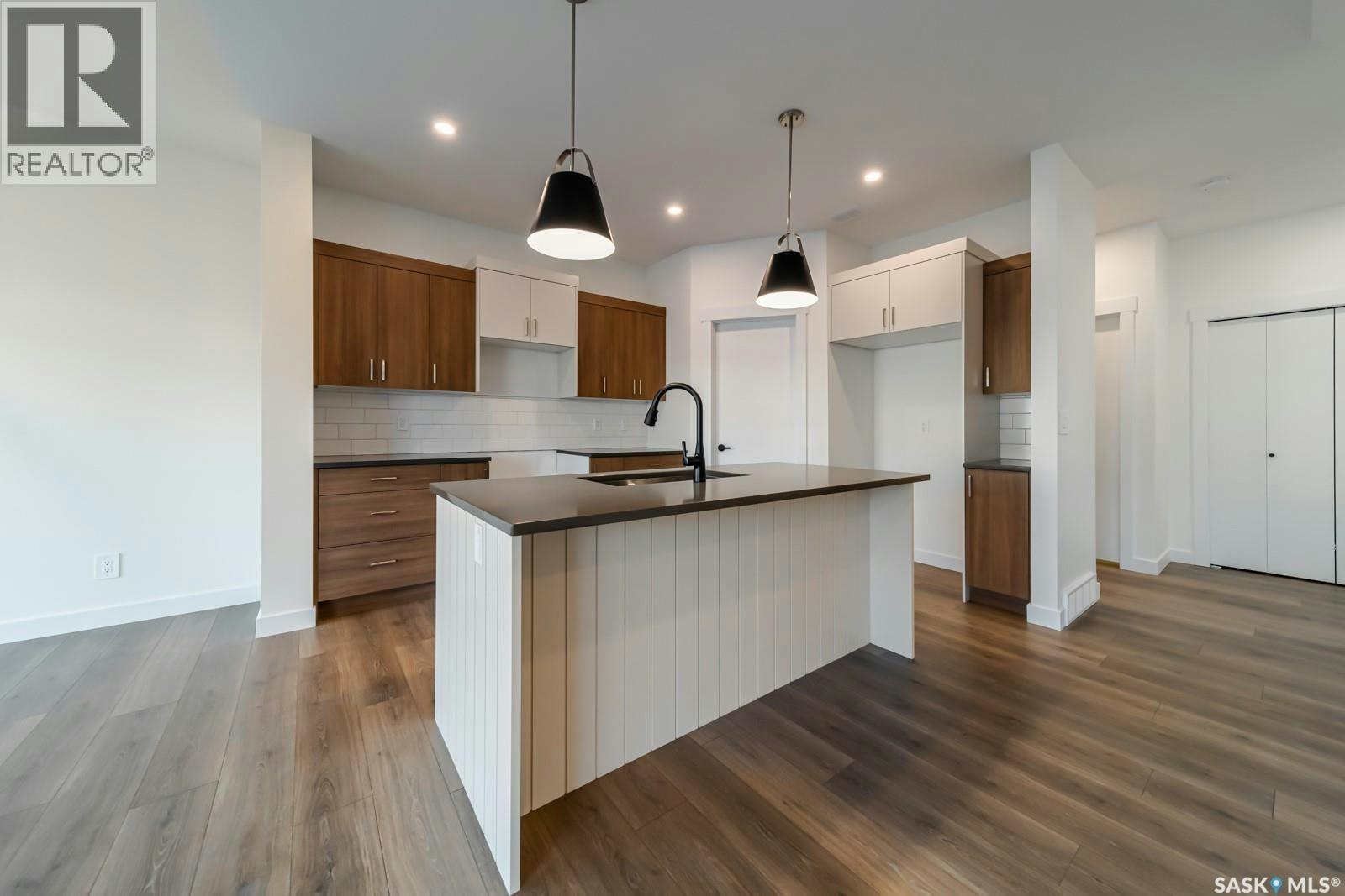 279 Doran Way, Saskatoon, SK, S7V 0Z7