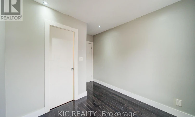 35 Montcalm Avenue NW