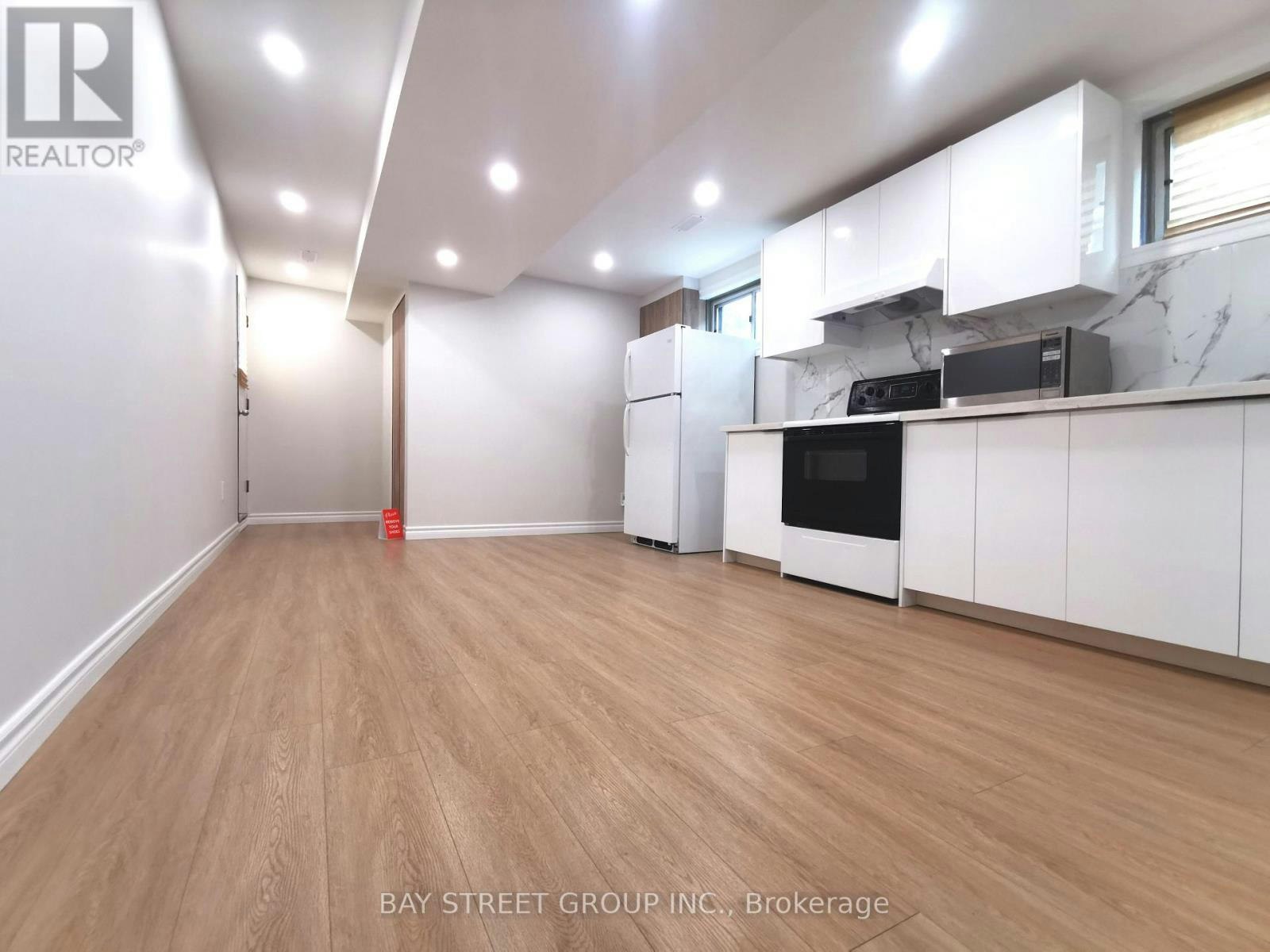 119 Shawnee Circle, Toronto, ON, M2H 2X9 - 4