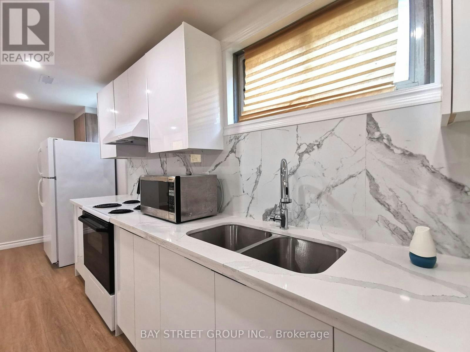 119 Shawnee Circle, Toronto, ON, M2H 2X9 - 6