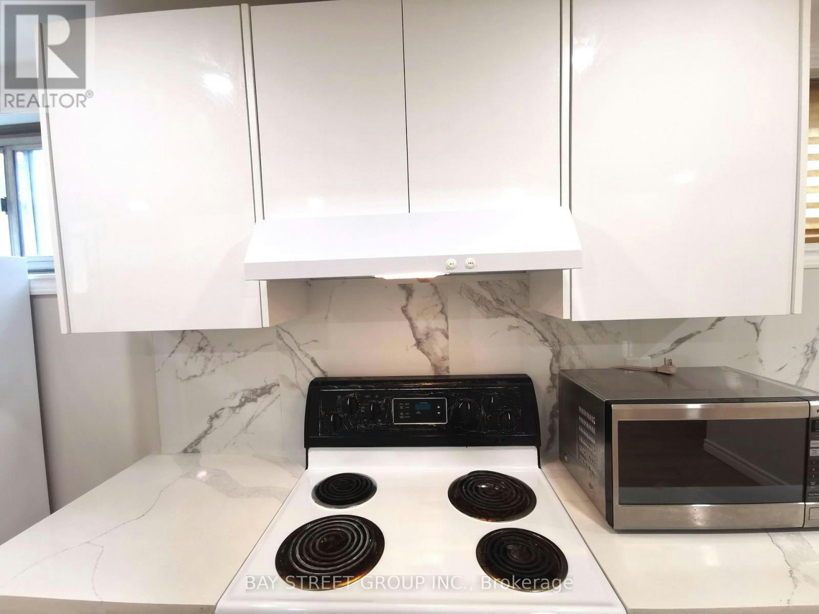 119 Shawnee Circle, Toronto, ON, M2H 2X9 - 8