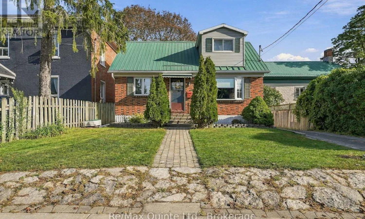 170 Moira Street W
