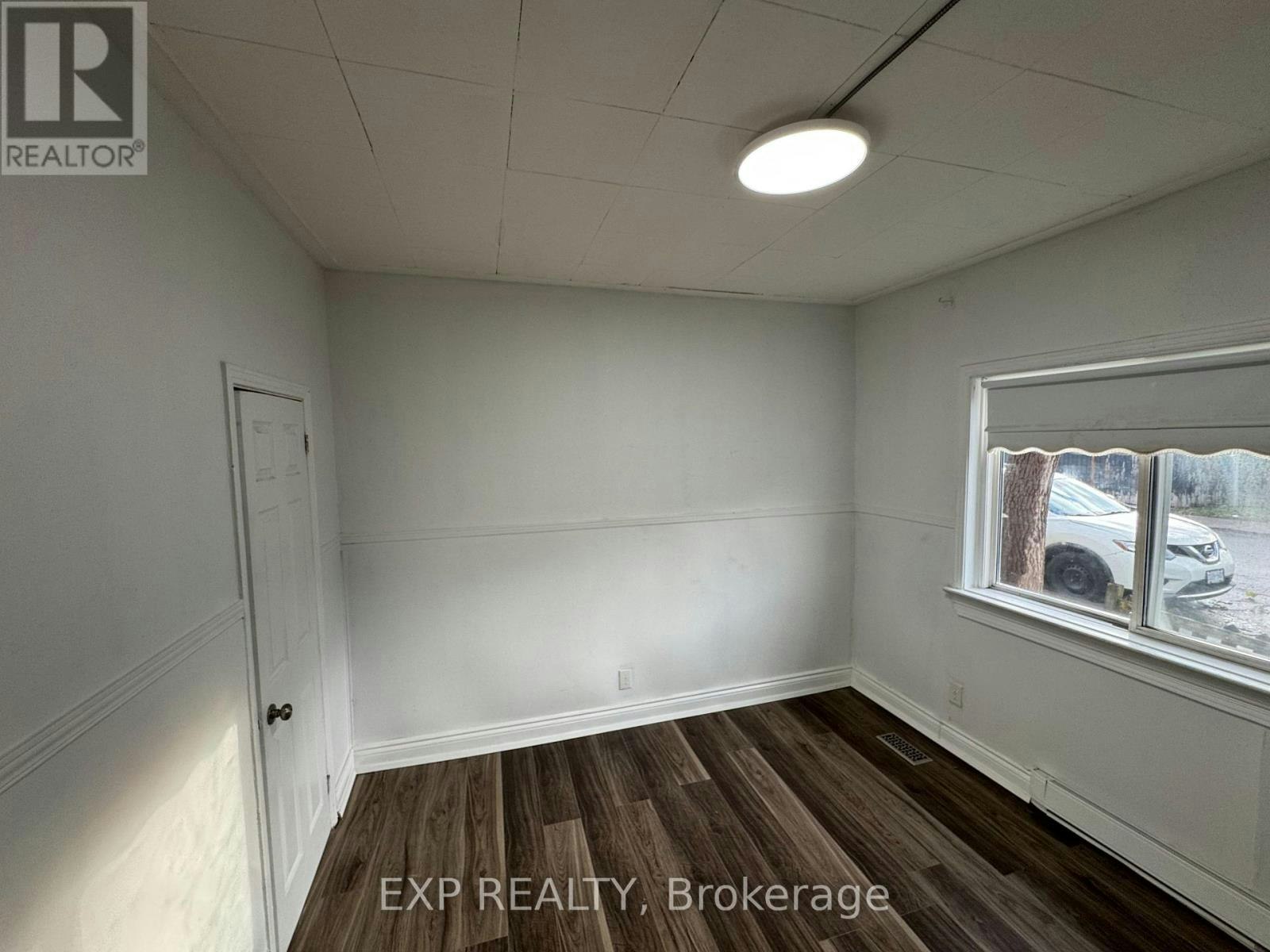 19 Loyer Street, Ottawa, ON, K1L 5V9 - 5