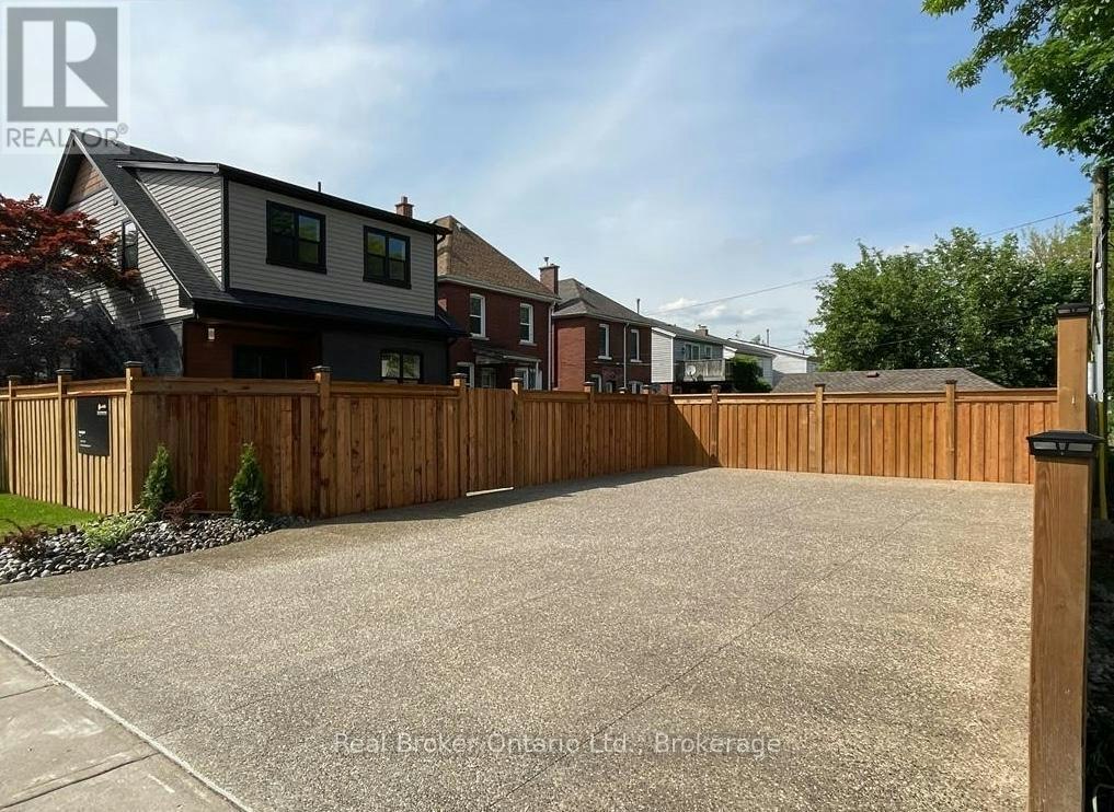 2-58 Rosslyn Avenue N, Hamilton, ON, L8L 7P4 - 24
