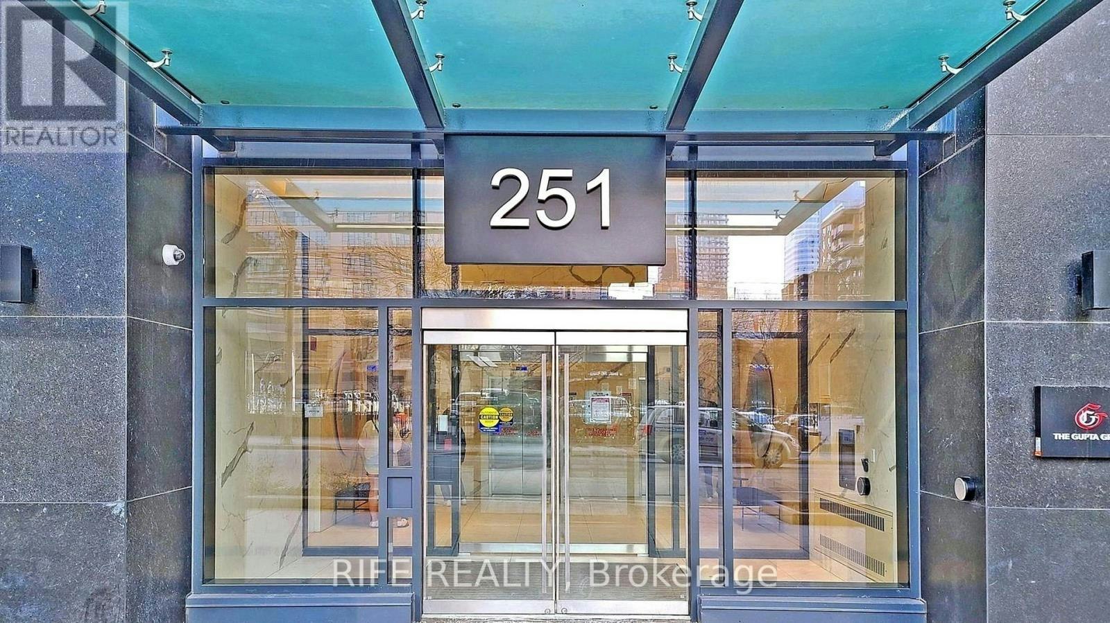 830-251 Jarvis Street, Toronto, ON, M5B 0C3 - 2