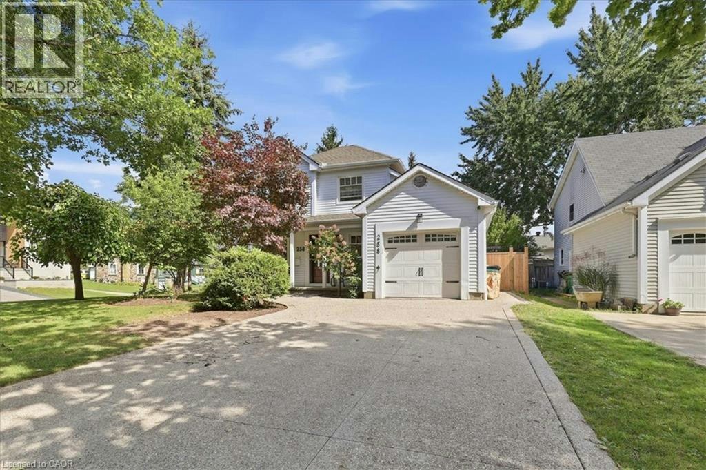 258 Newport Place, Waterloo, ON, N2T 2B5