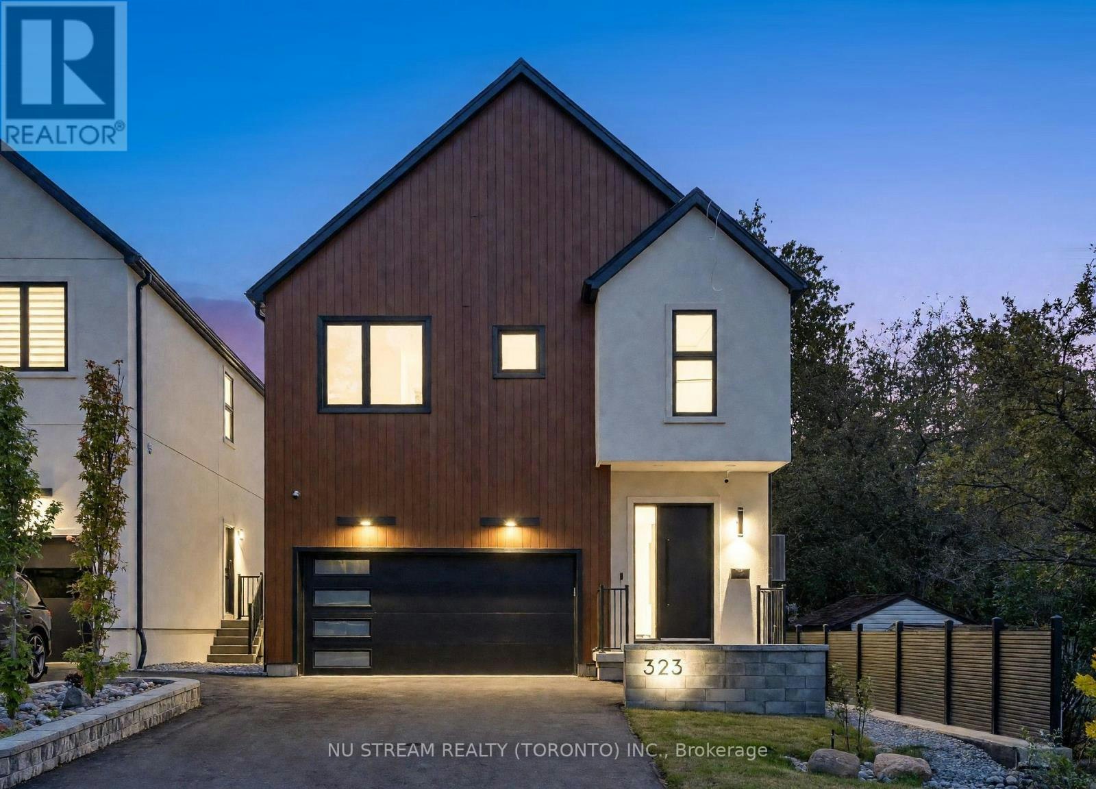 323 Winnifred Drive, Georgina, ON, L4P 3B4