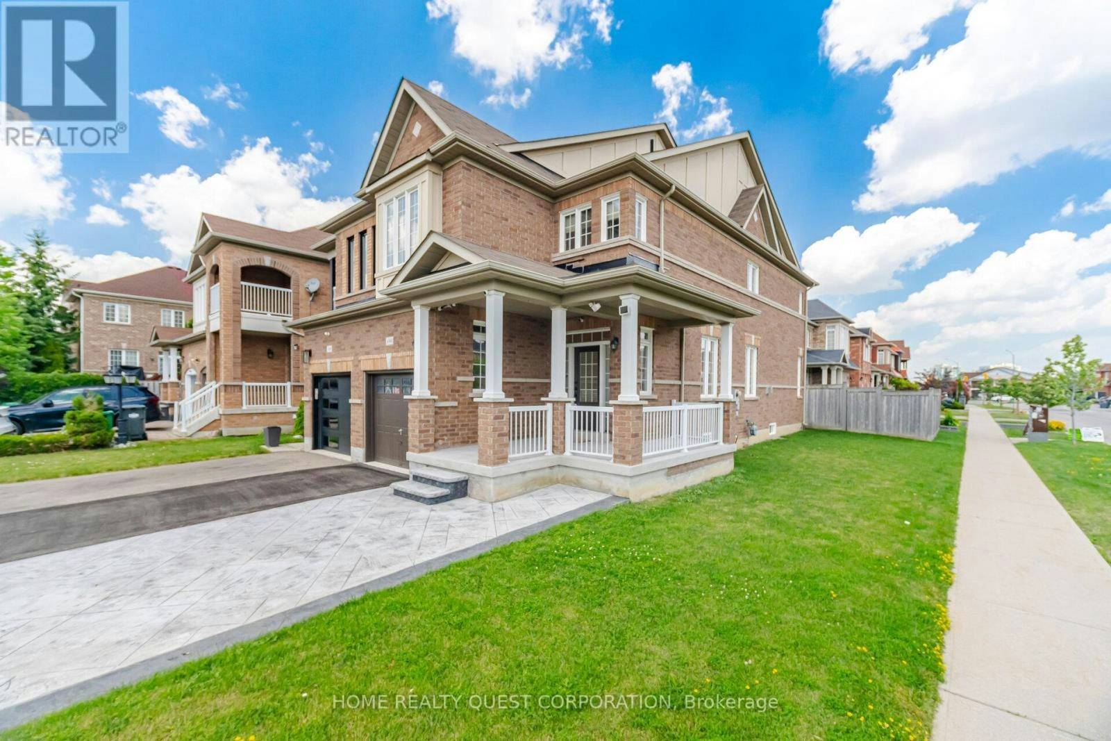 4301 Trail Blazer Way, Mississauga, ON, L5R 0A9