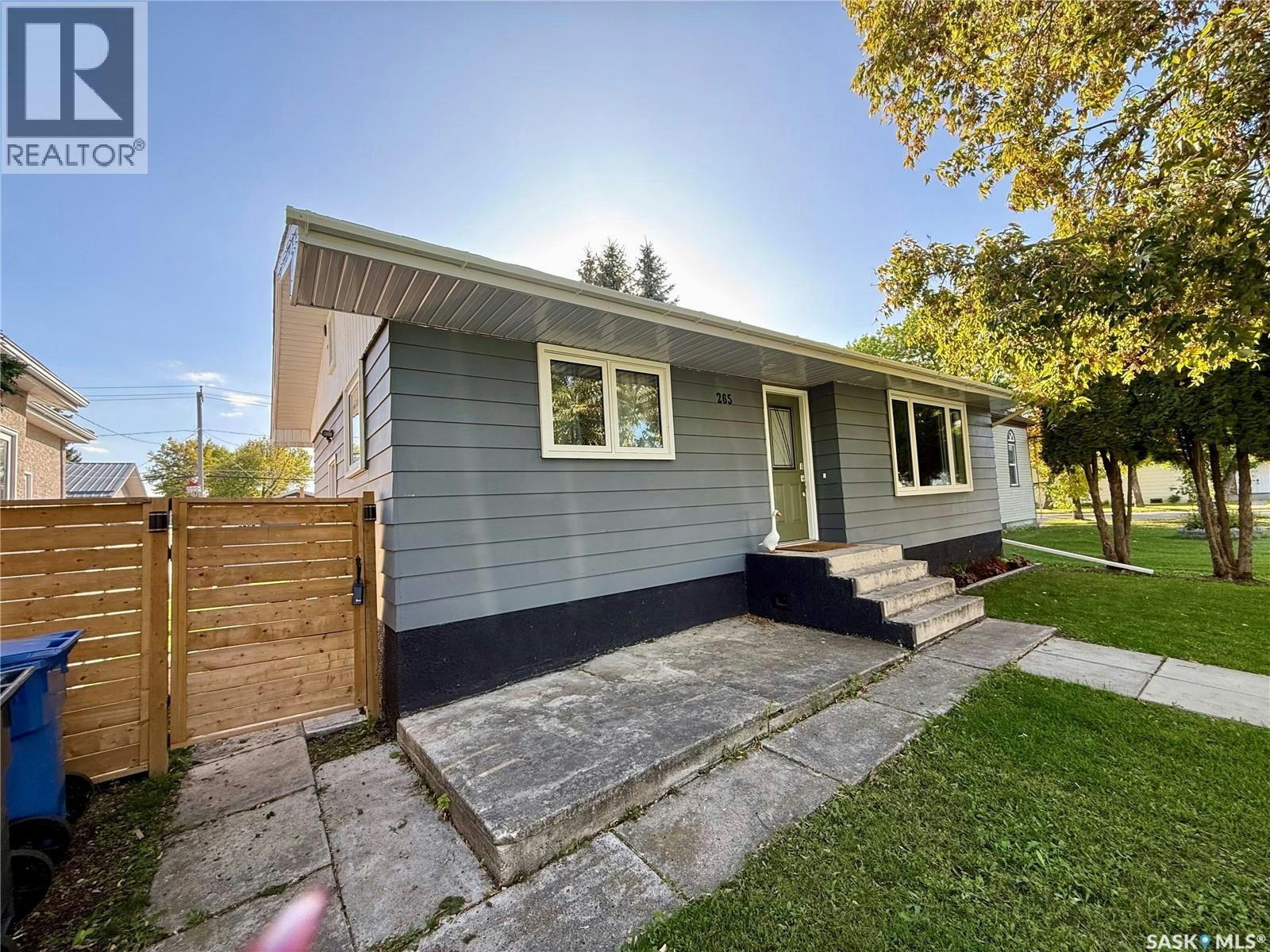 265 5th Avenue W, Melville, SK, S0A 2P0