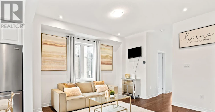 28 Canvas Crescent, Welland, ON, L3B 0P4 - 2