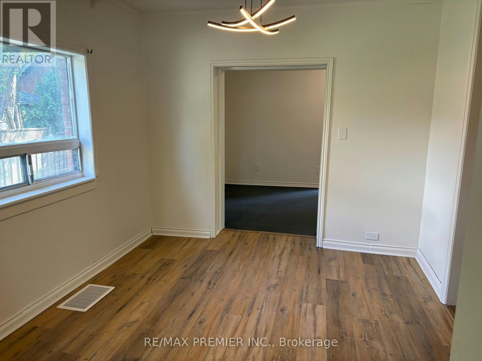 33 Royal York Road, Toronto, ON, M8V 2T3 - 6