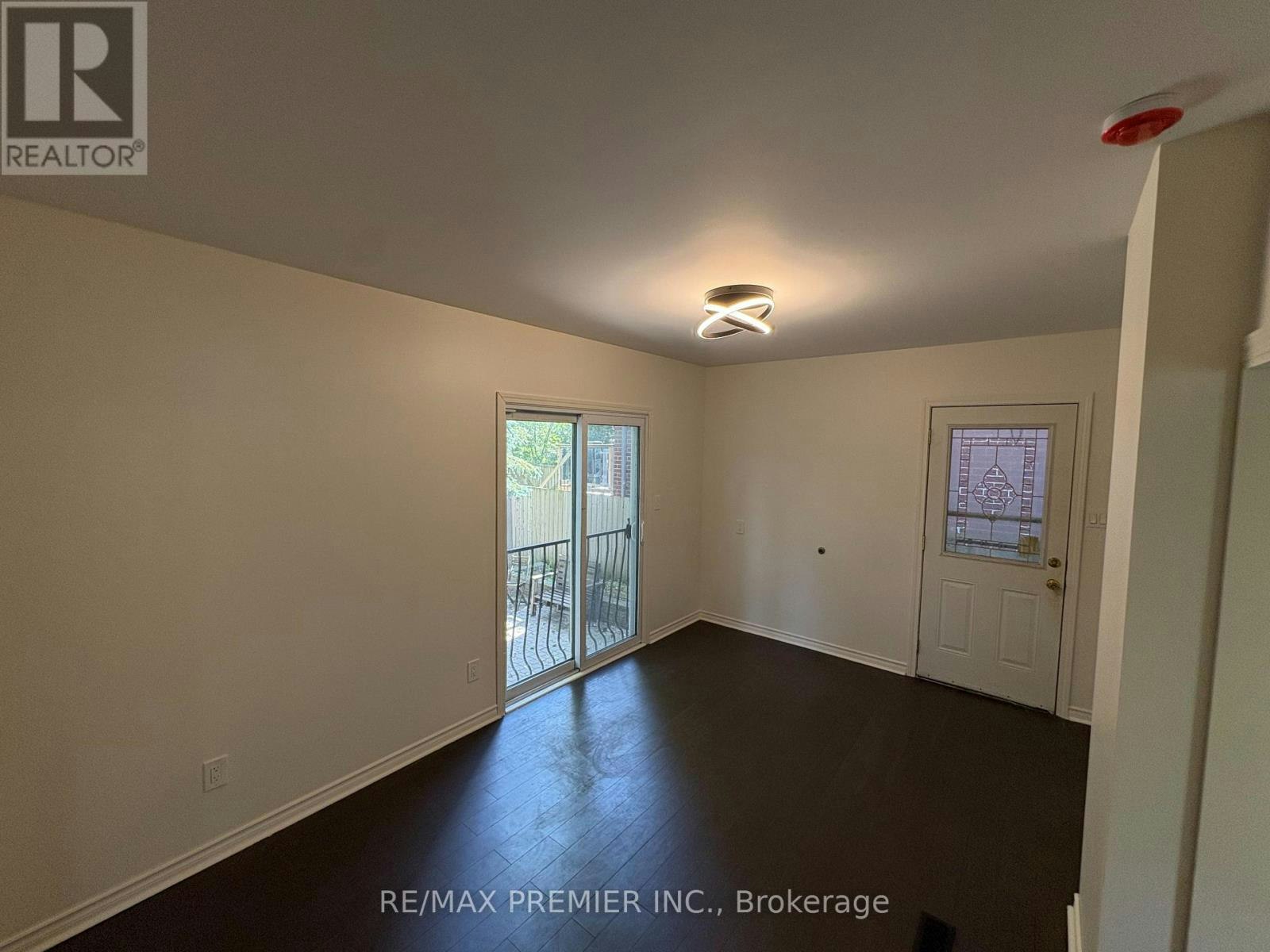 33 Royal York Road, Toronto, ON, M8V 2T3 - 7