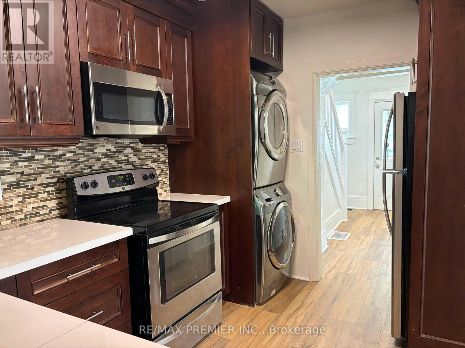 33 Royal York Road, Toronto, ON, M8V 2T3 - 4