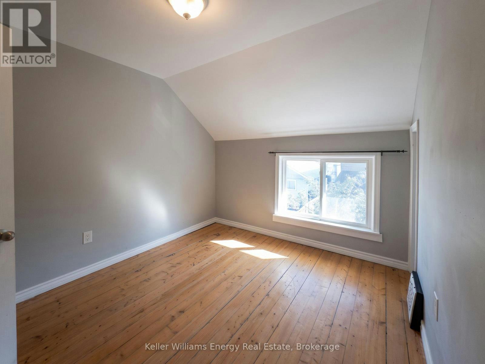 204 Gibb Street, Oshawa, ON, L1J 1Y7 - 16