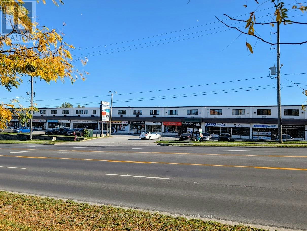4-1837 Lansdowne Street W, Peterborough, ON, K9K 1R4