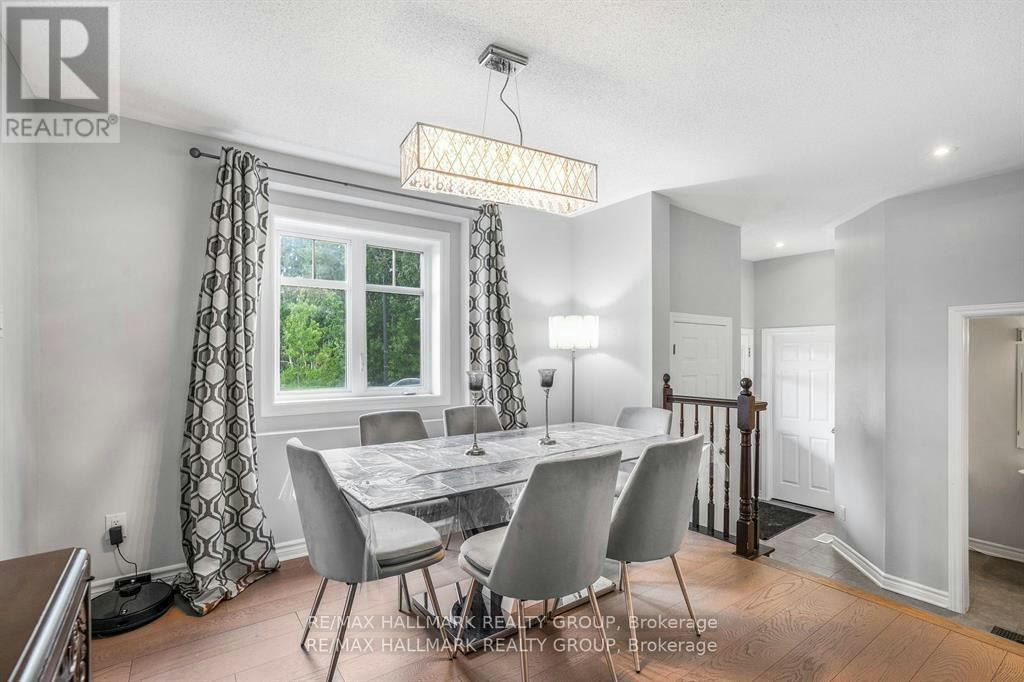 100 Lerta Way, Ottawa, ON, K4A 0W5 - 6