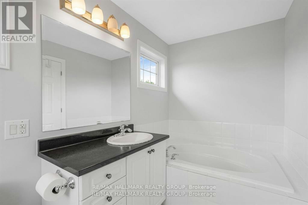 100 Lerta Way, Ottawa, ON, K4A 0W5 - 16