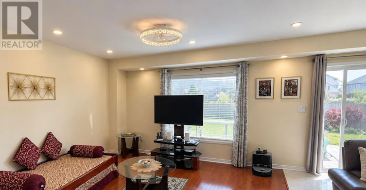 145 Harrongate Place, Whitby, ON, L1R 3E6 - 10