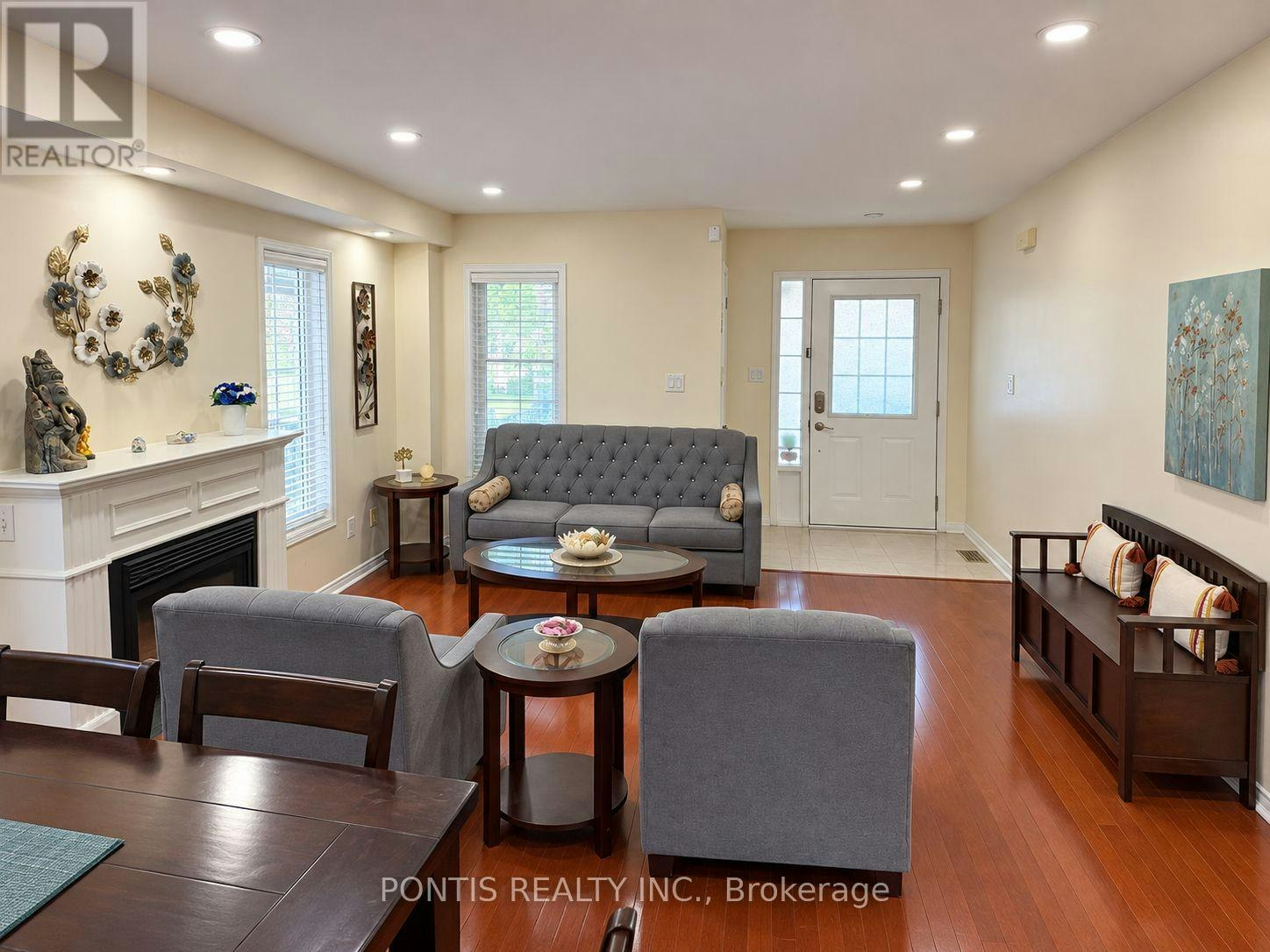 145 Harrongate Place, Whitby, ON, L1R 3E6 - 4