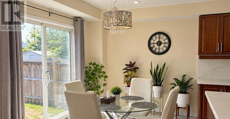 145 Harrongate Place, Whitby, ON, L1R 3E6 - 9
