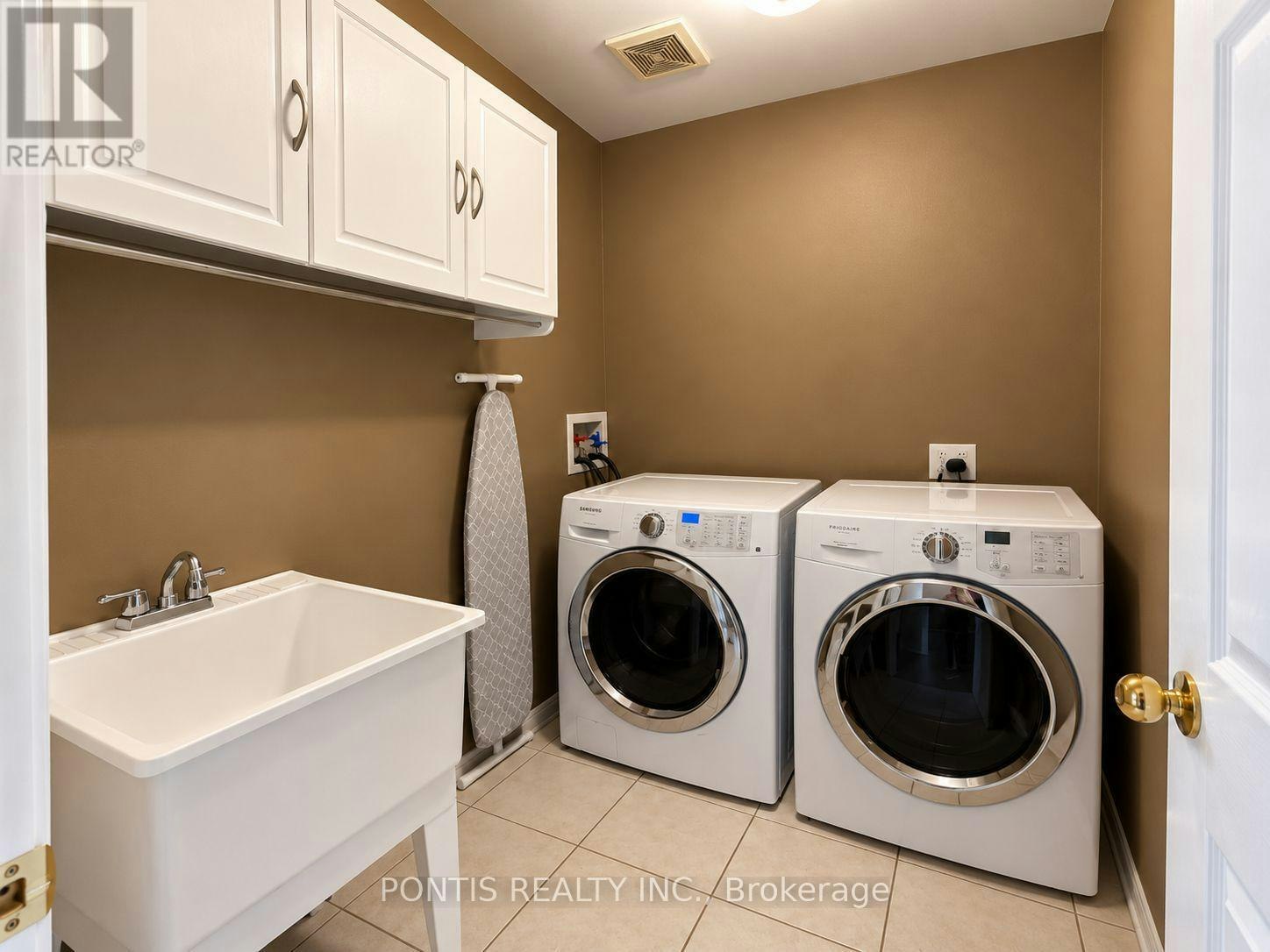 145 Harrongate Place, Whitby, ON, L1R 3E6 - 17