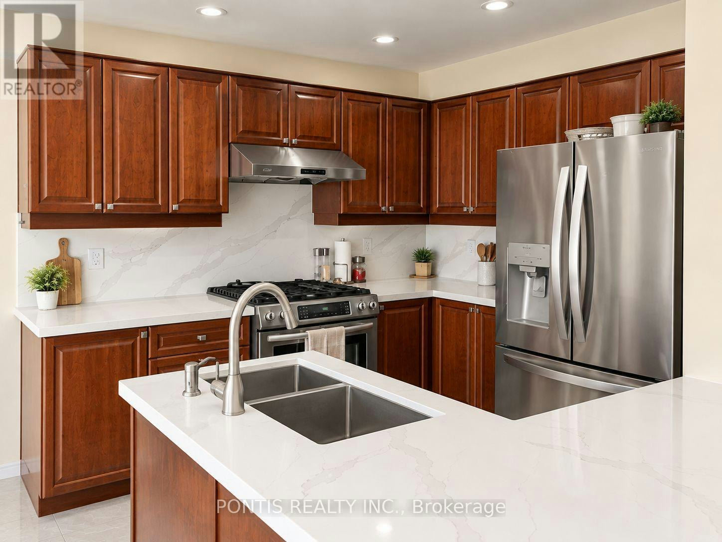 145 Harrongate Place, Whitby, ON, L1R 3E6 - 8