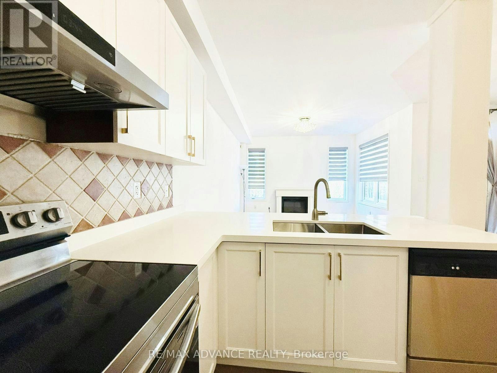 137 Laramie Crescent, Vaughan, ON, L6A 0R1 - 8