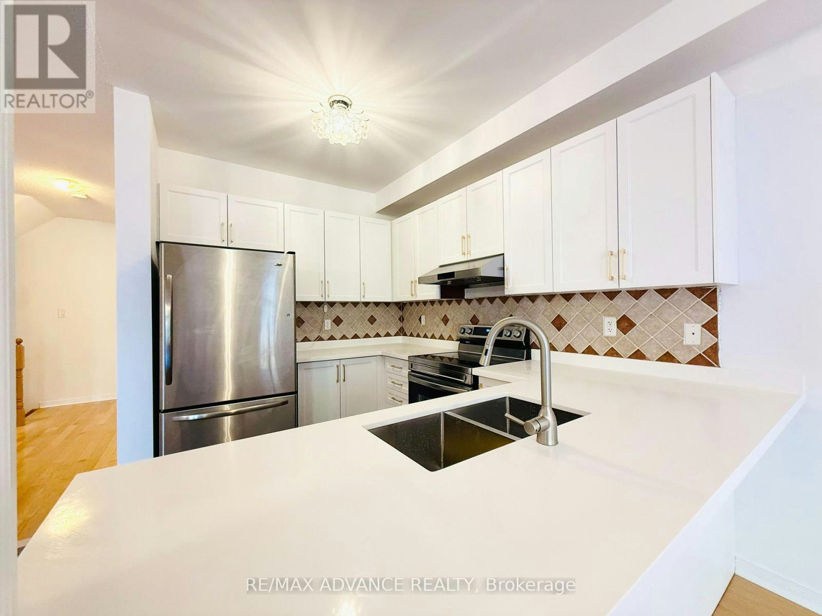 137 Laramie Crescent, Vaughan, ON, L6A 0R1 - 10