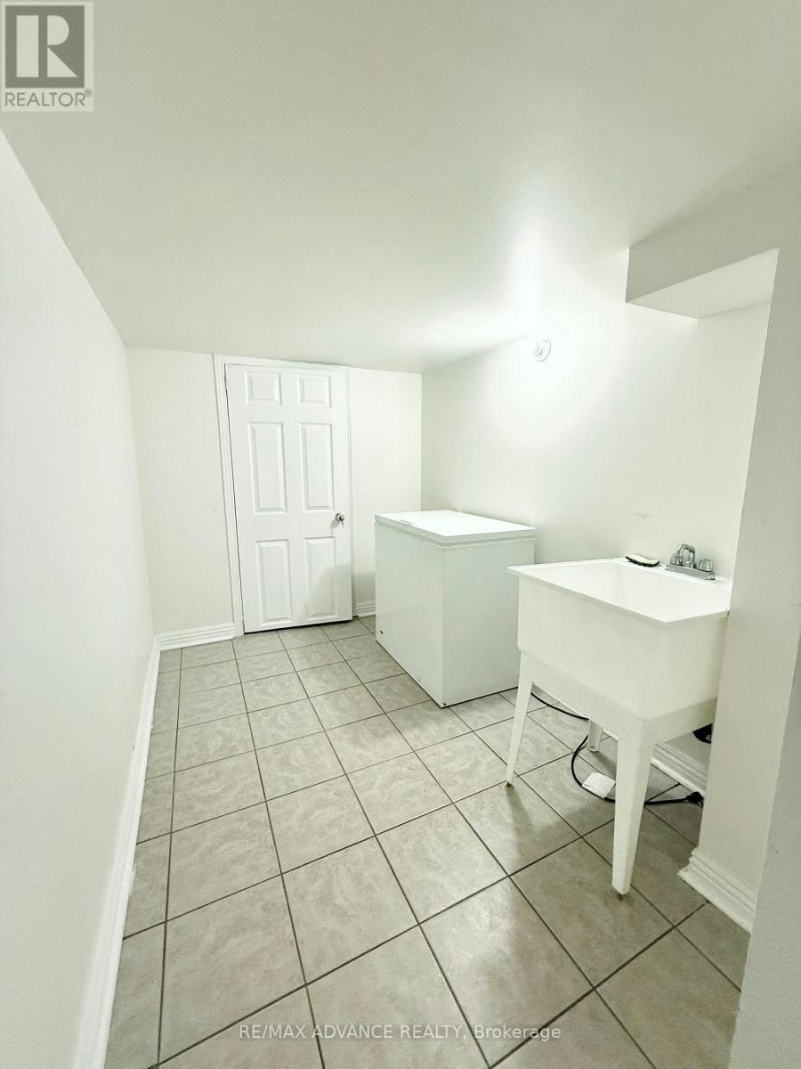 137 Laramie Crescent, Vaughan, ON, L6A 0R1 - 24