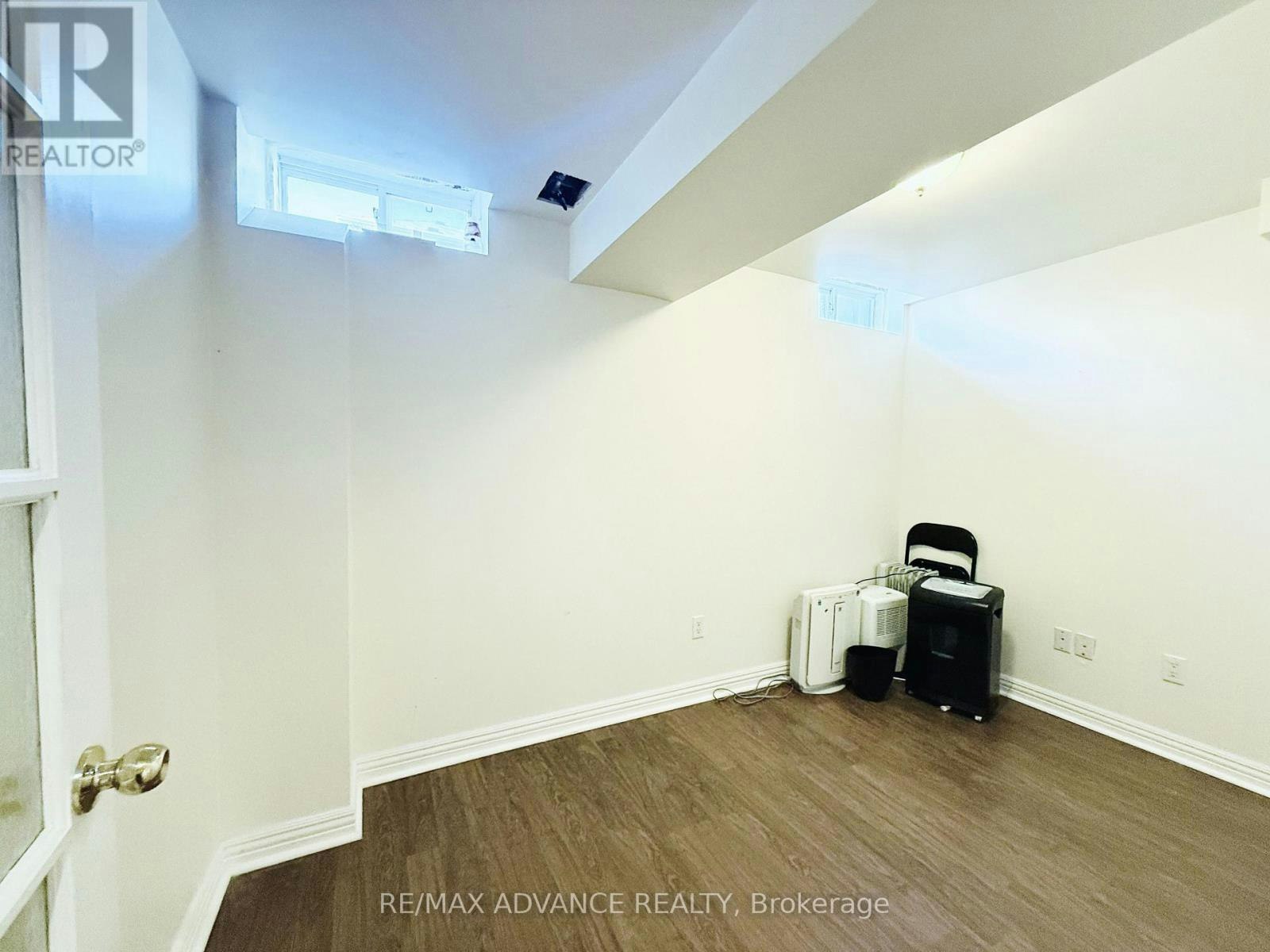 137 Laramie Crescent, Vaughan, ON, L6A 0R1 - 20