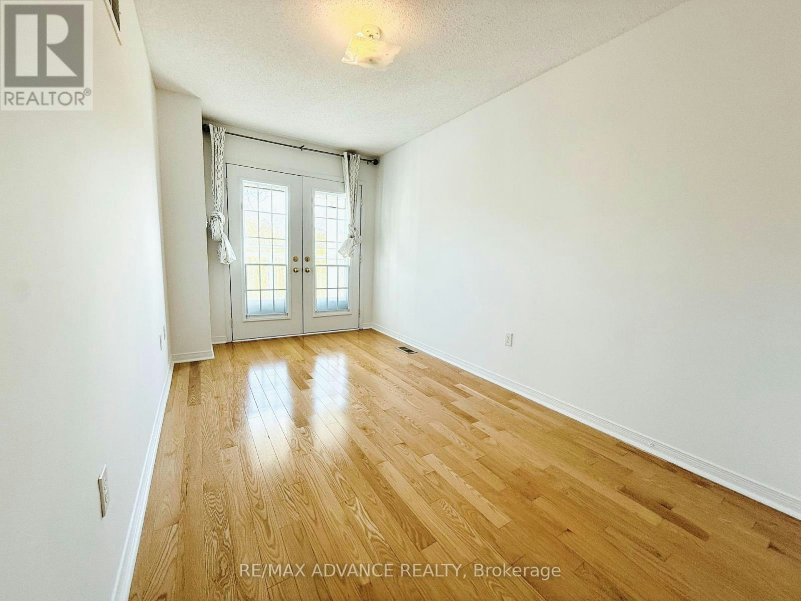 137 Laramie Crescent, Vaughan, ON, L6A 0R1 - 13