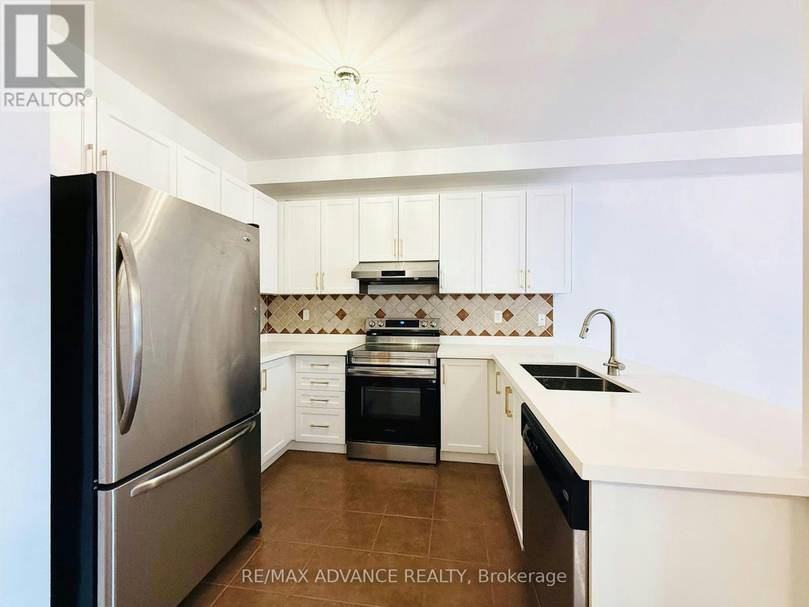 137 Laramie Crescent, Vaughan, ON, L6A 0R1 - 9