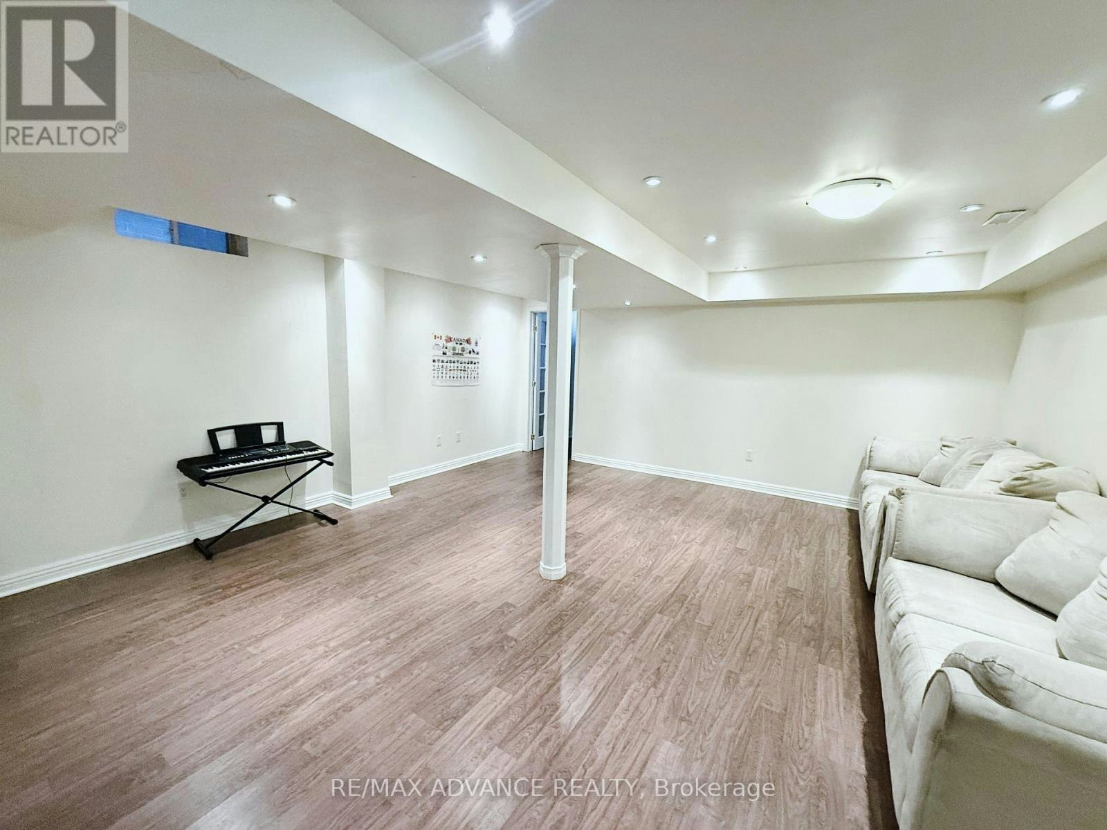 137 Laramie Crescent, Vaughan, ON, L6A 0R1 - 21