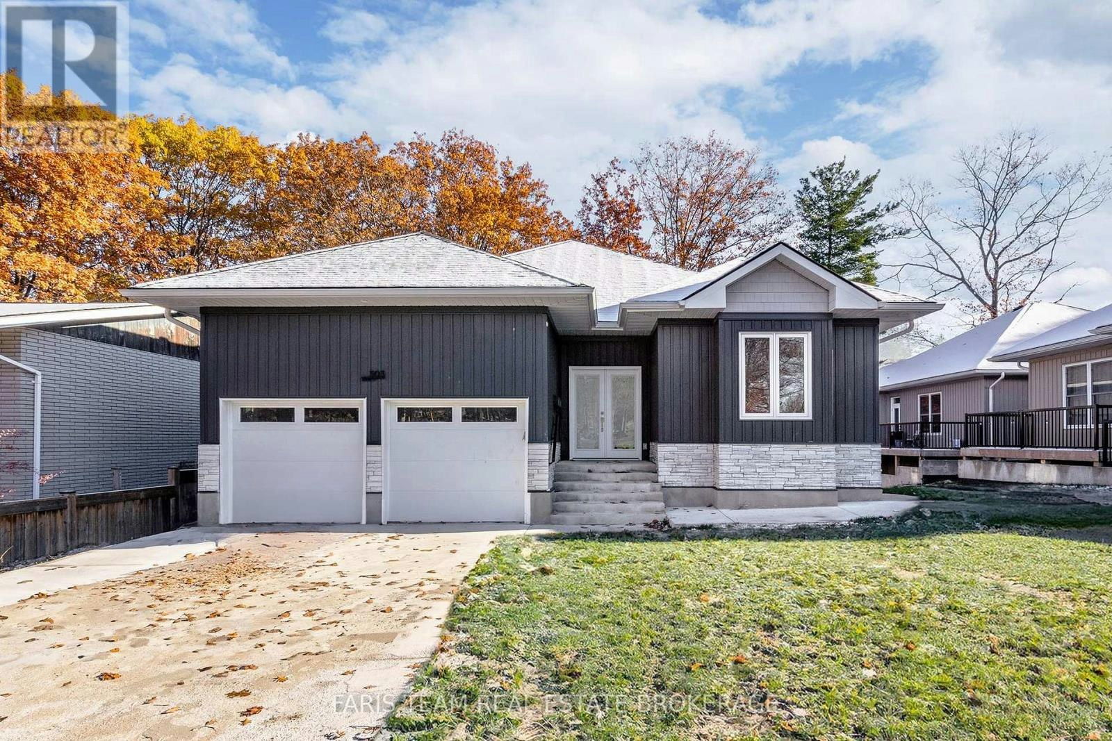 303 Anne Street N, Barrie, ON, L4N 5M7